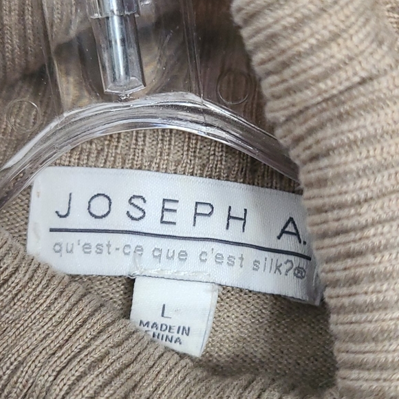 Sweater - Picture 4 of 4